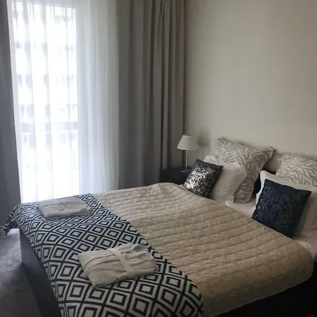 Diva Natalia, Blisko Plazy *